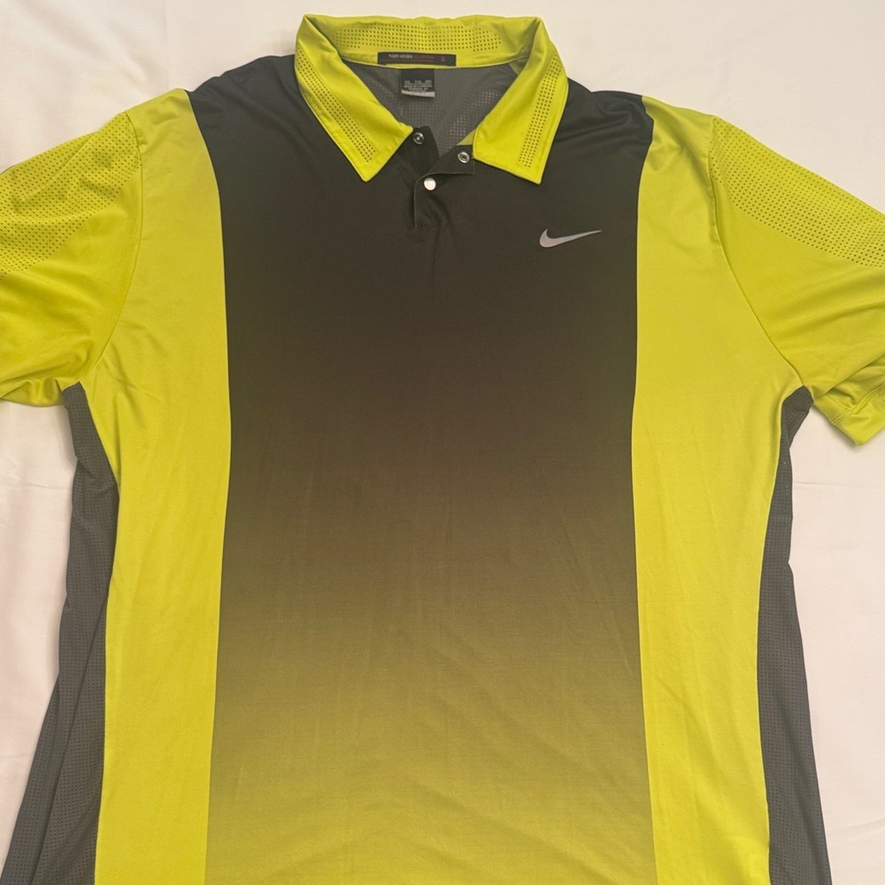 Nike Men's Yellow and Black Gradient Polo - Tiger Woods Collection